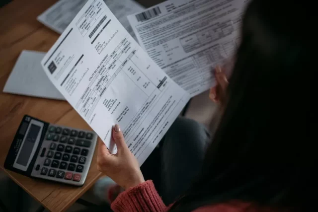 Dicas para Economizar nas Contas de Casa