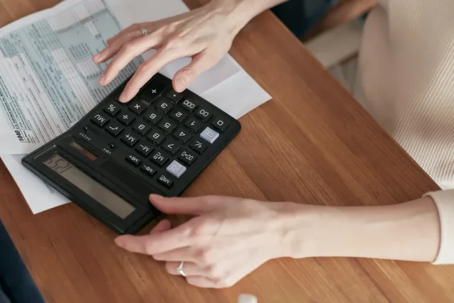 Como Gerenciar a Ansiedade Financeira: Dicas Práticas e Eficazes