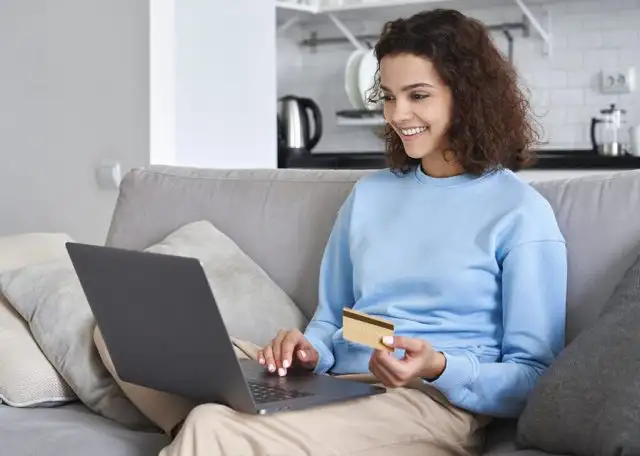 Como as Redes Sociais Influenciam Nossas Decisões Financeiras: Um Guia Completo