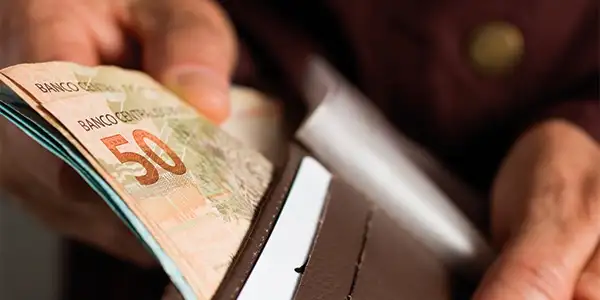 Estratégias Simples para Cortar Gastos e Economizar Dinheiro no Cotidiano